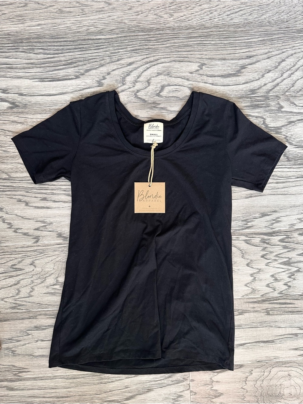 Black Scoop Neck Short Sleeve Tee